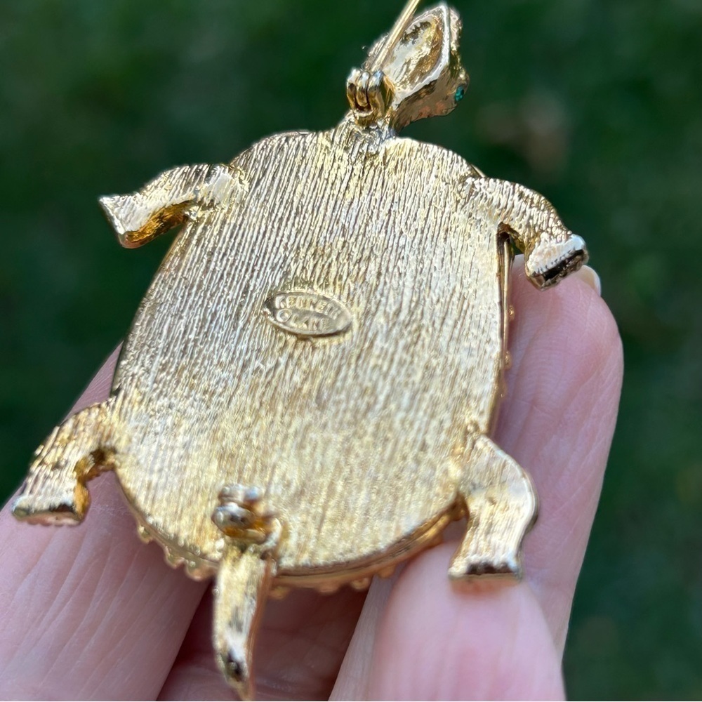 Kenneth Jay Lane Rhinestone Turtle Brooch - Signed - Picture 8 of 8